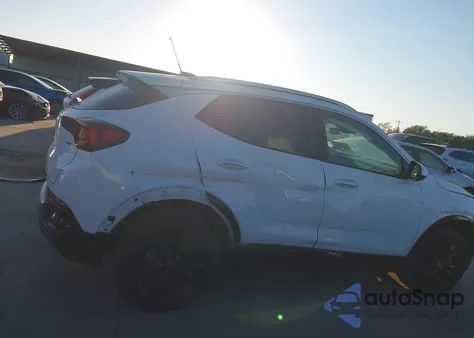 2024 Buick Encore Gx Sport Touring Awd z USA, uszkodzony, nr VIN KL4AMESL9RB119142